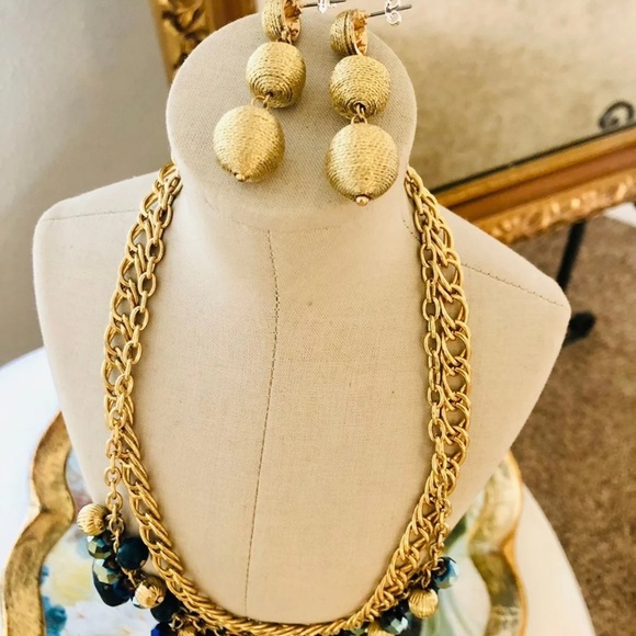 Vintage Blue Crystal Necklace & Gold Wrap Earrings 💙 - Picture 7 of 12